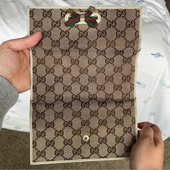 SOLD- GUCCI- vintage long wallet - Picture 17 of 17